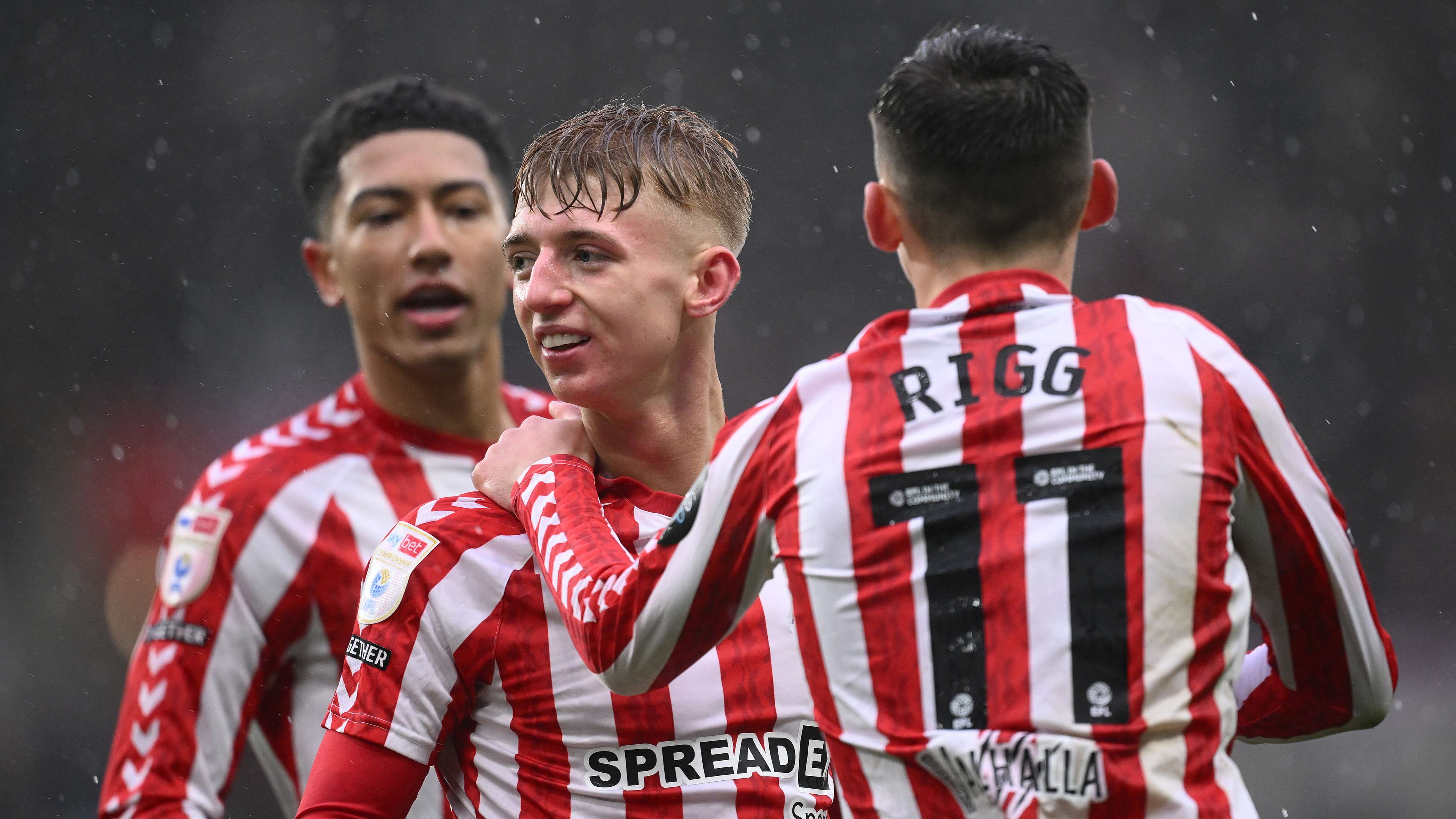 尤文图斯必 尤文图斯必